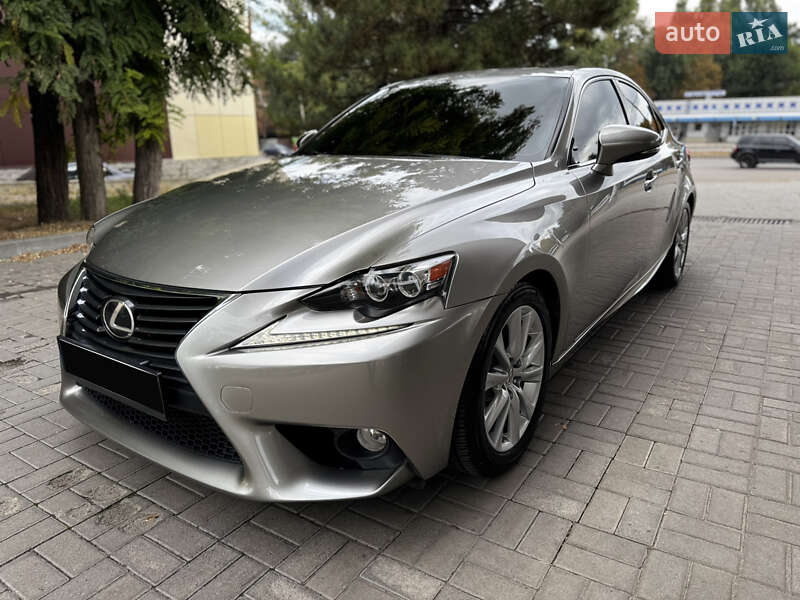 Седан Lexus IS 2013 в Днепре