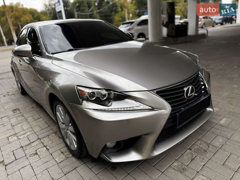 Седан Lexus IS 2013 в Днепре