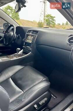 Седан Lexus IS 2010 в 