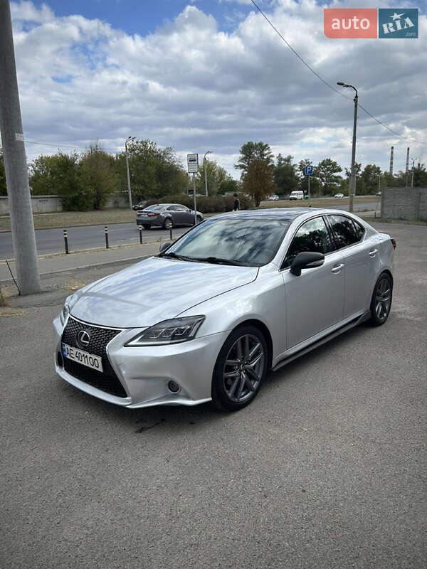 Lexus IS 2011