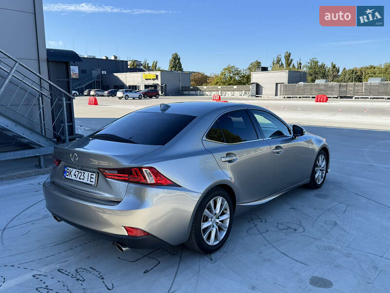 Седан Lexus IS 2014 в Киеве