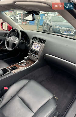 Кабриолет Lexus IS 2011 в 