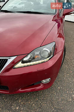 Кабриолет Lexus IS 2011 в 