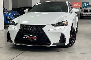 Седан Lexus IS 2016 в 