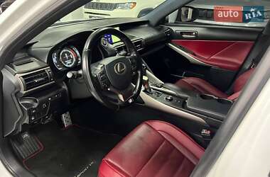 Седан Lexus IS 2016 в 