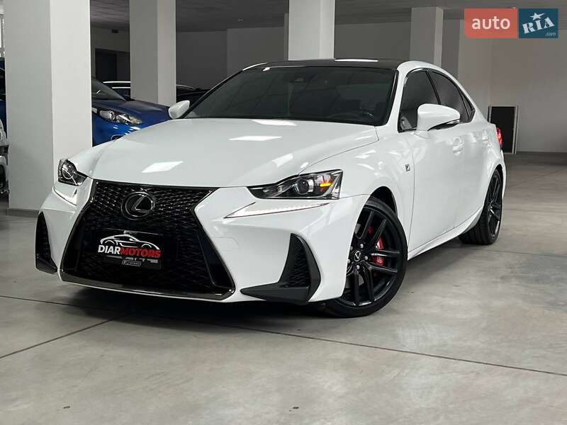 Седан Lexus IS 2016 в 