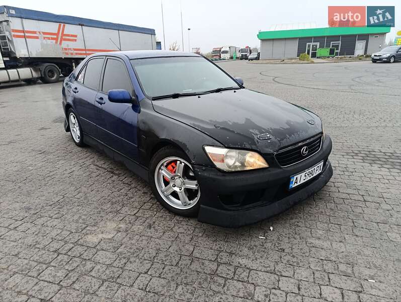 Lexus IS 1999
