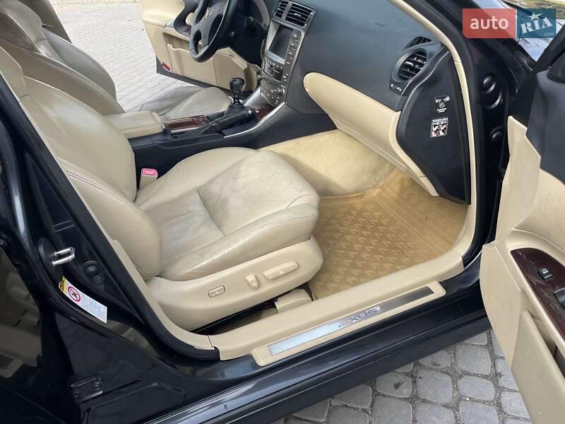 Седан Lexus IS 2006 в Тернополе