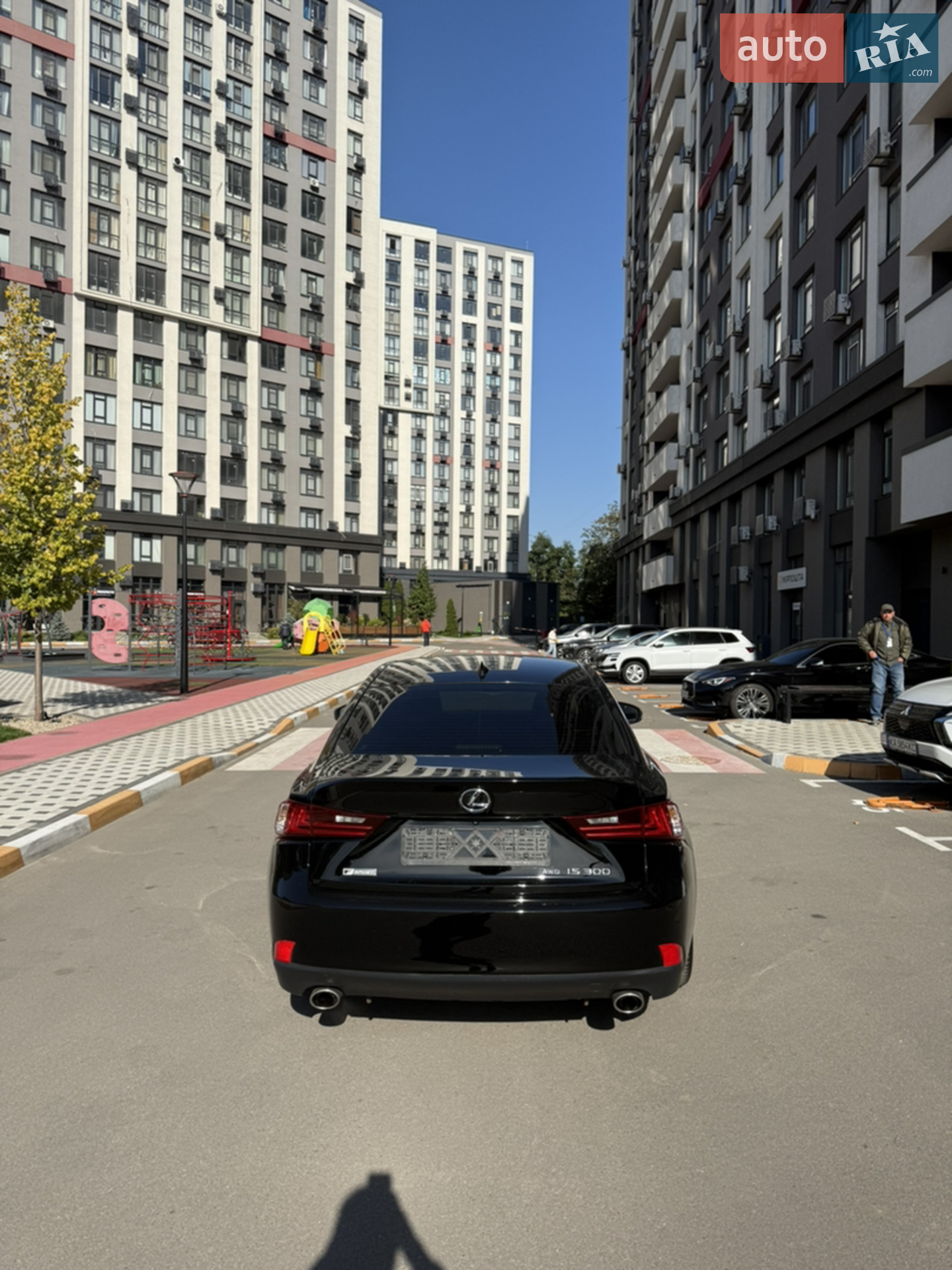 2016 Lexus IS - мініатюра 9