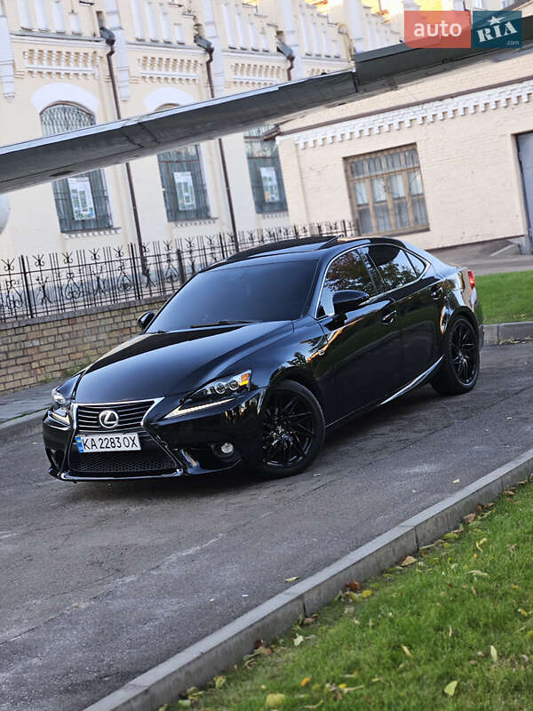 Lexus IS 2014