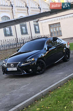 Седан Lexus IS 2014 в 
