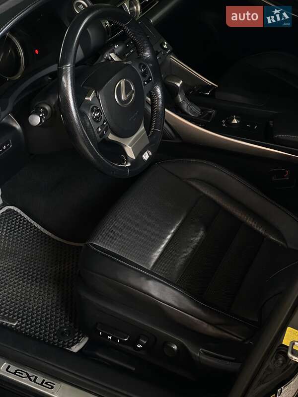 Седан Lexus IS 2015 в Богодухіву фото 14 Седан Lexus IS 2015 в Богодухіву