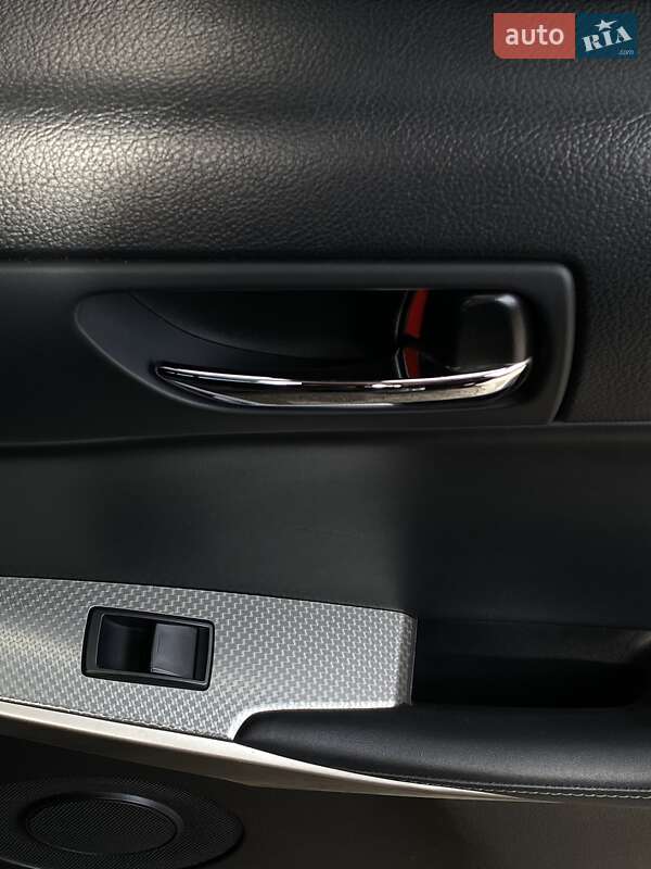 Седан Lexus IS 2015 в Богодухіву фото 26 Седан Lexus IS 2015 в Богодухіву