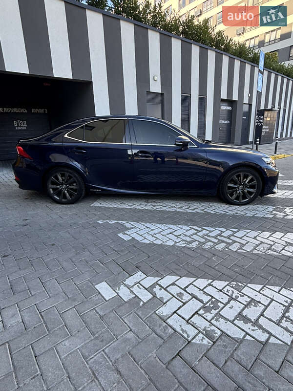 Седан Lexus IS 2015 в Львові фото 5 Седан Lexus IS 2015 в Львові