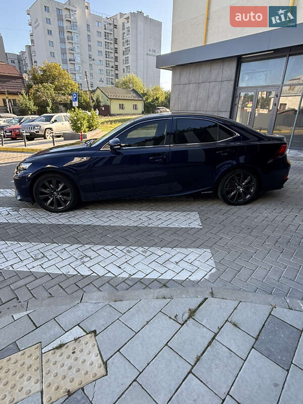 Седан Lexus IS 2015 в Львові фото 11 Седан Lexus IS 2015 в Львові