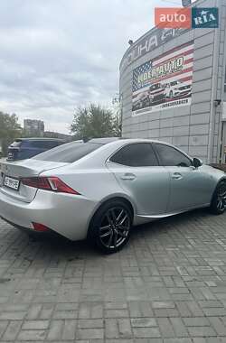 Седан Lexus IS 2016 в 