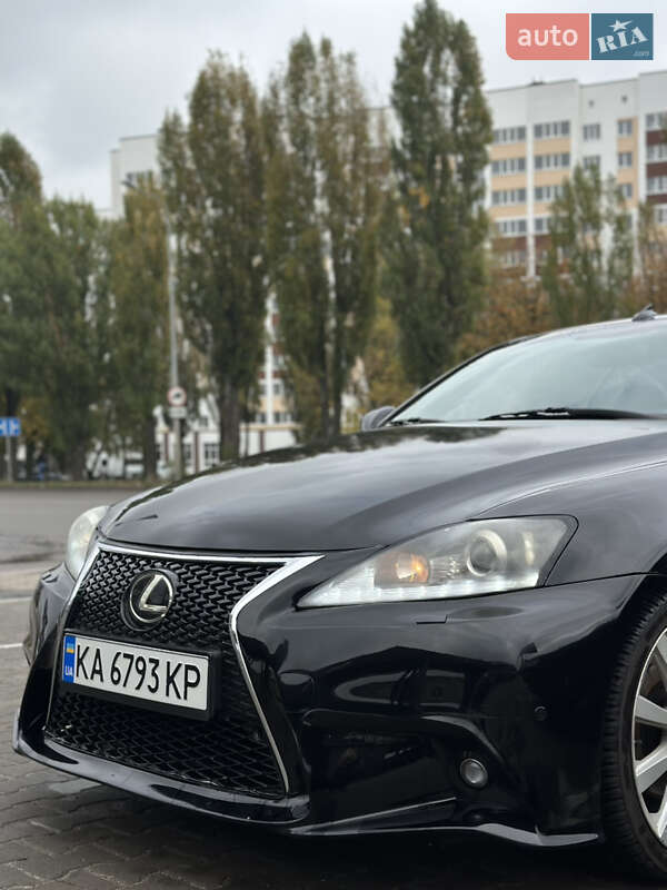 Кабриолет Lexus IS 2009 в Киеве фото 11 Кабриолет Lexus IS 2009 в Киеве
