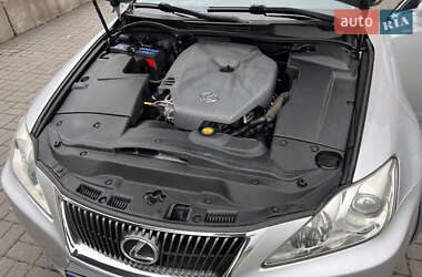 Седан Lexus IS 2009 в 