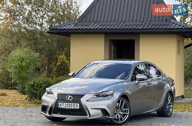 Седан Lexus IS 2015 в Коломые