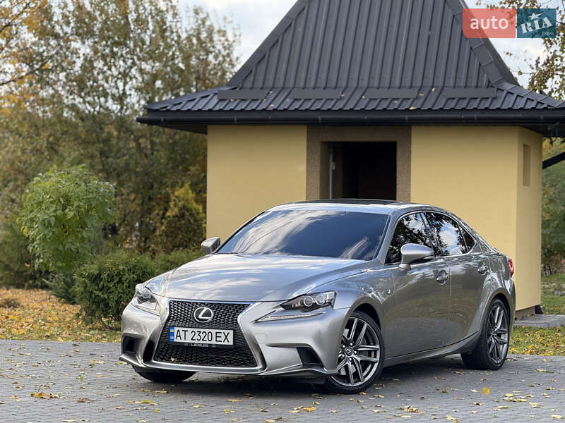 Lexus IS 2015