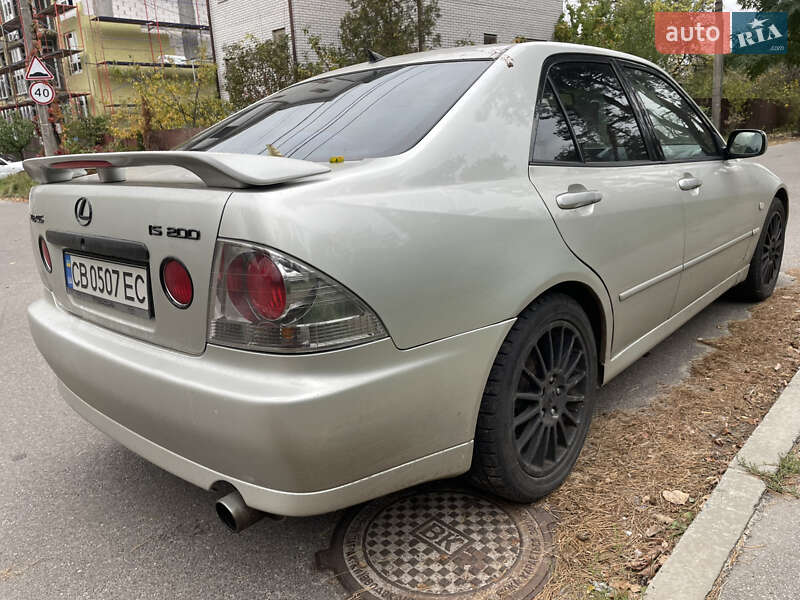 Седан Lexus IS 2000 в Киеве фото 3 Седан Lexus IS 2000 в Киеве