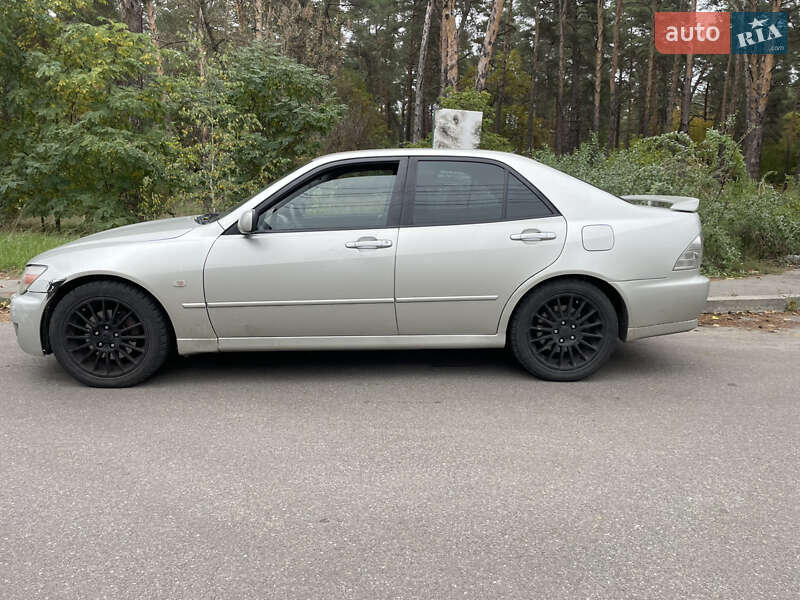 Седан Lexus IS 2000 в Киеве фото 7 Седан Lexus IS 2000 в Киеве