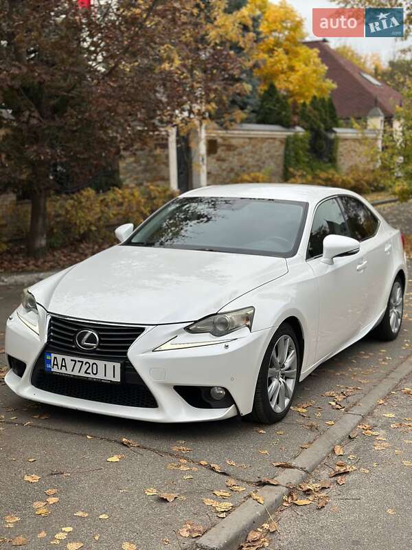 Седан Lexus IS 2013 в Киеве