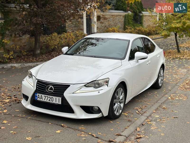 Седан Lexus IS 2013 в Киеве
