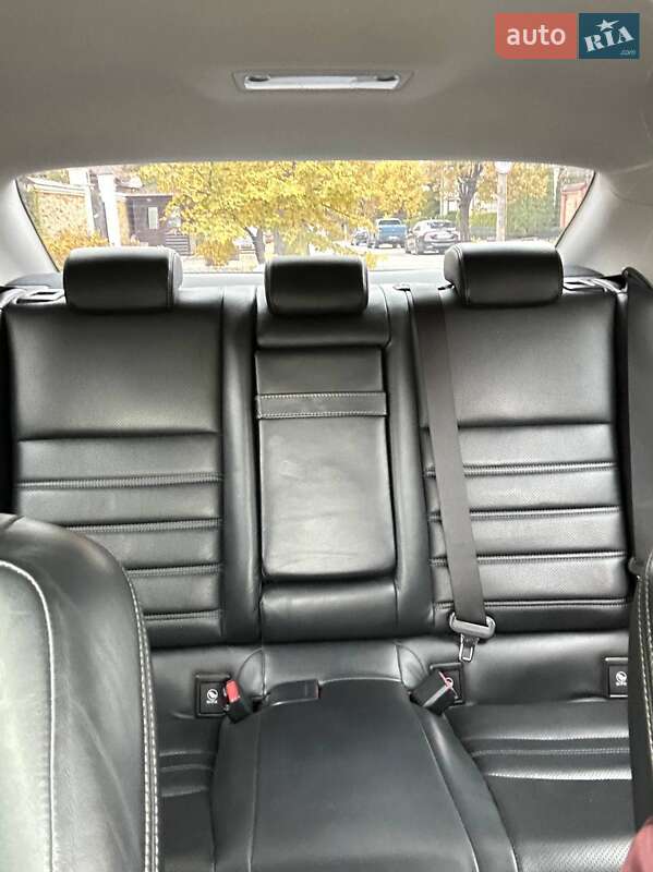 Седан Lexus IS 2013 в Киеве