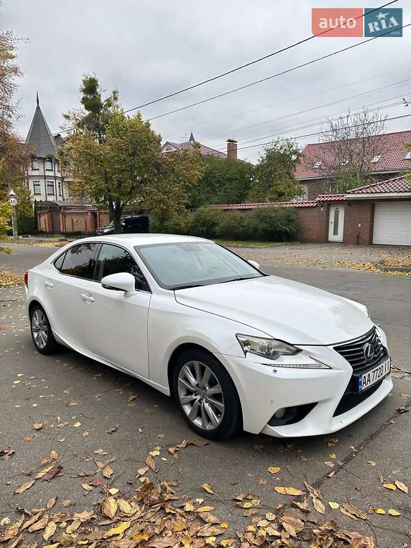 Седан Lexus IS 2013 в Киеве