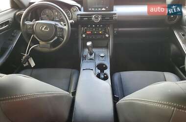 Седан Lexus IS 2023 в  фото 8 Седан Lexus IS 2023 в