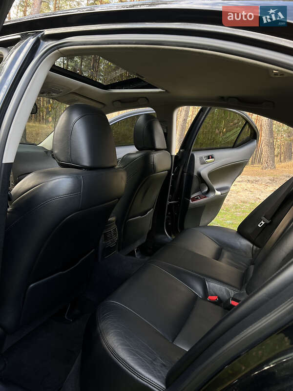 Седан Lexus IS 2006 в Ізюмі