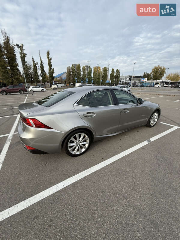 Седан Lexus IS 2013 в Киеве