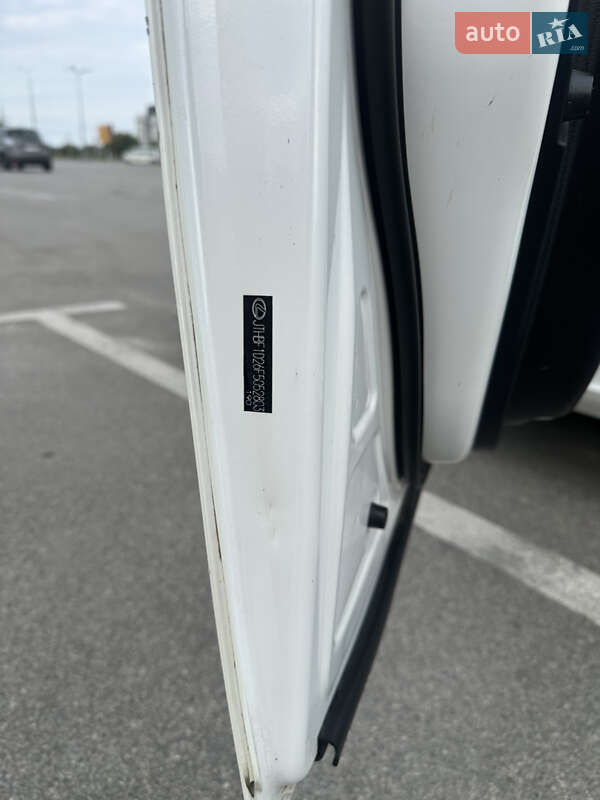 Седан Lexus IS 2015 в Києві