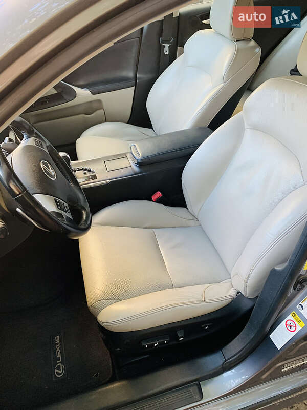 Седан Lexus IS 2012 в Одессе фото 14 Седан Lexus IS 2012 в Одессе