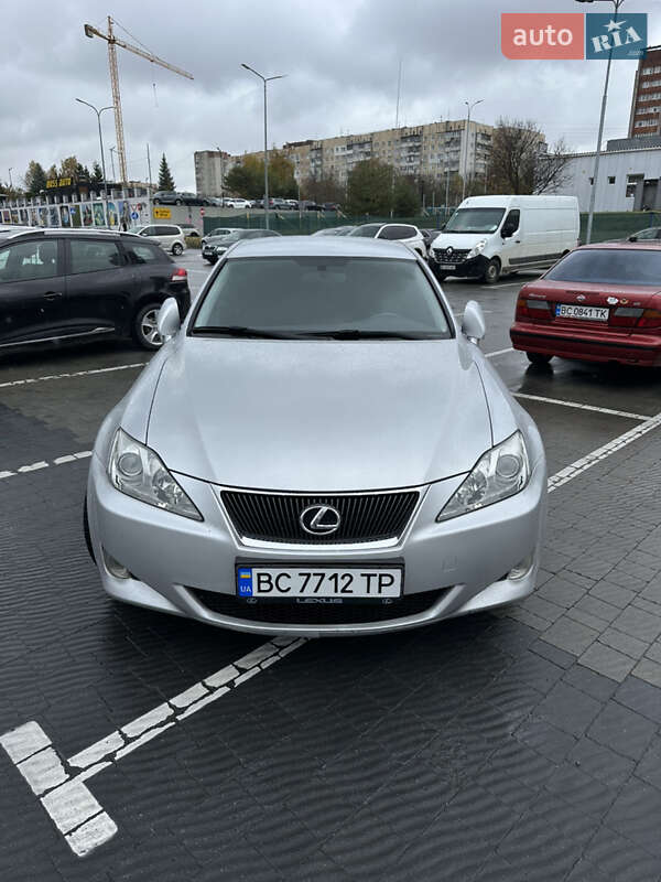 Седан Lexus IS 2007 в Львові