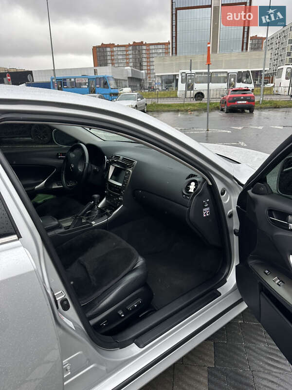 Седан Lexus IS 2007 в Львові