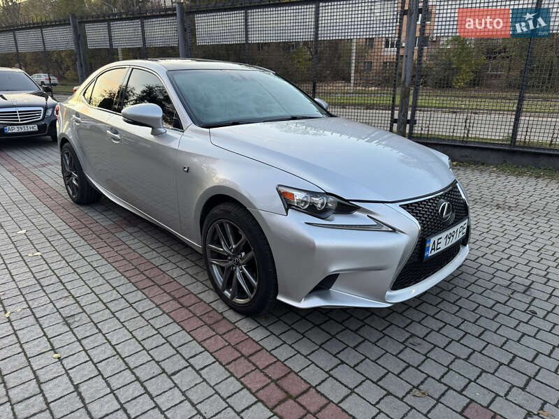 Седан Lexus IS 2016 в Запоріжжі