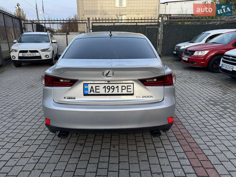 Седан Lexus IS 2016 в Запоріжжі