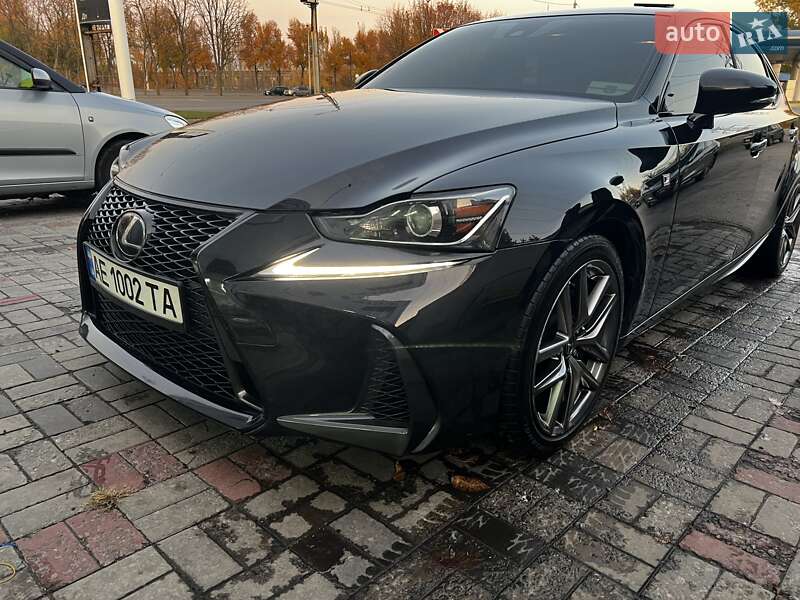 Lexus IS 2017