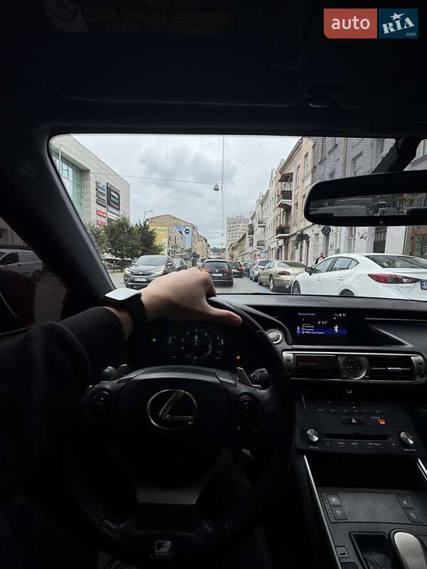 Седан Lexus IS 2015 в Львове фото 12 Седан Lexus IS 2015 в Львове