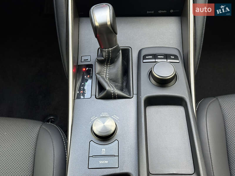 Седан Lexus IS 2017 в Києві фото 25 Седан Lexus IS 2017 в Києві