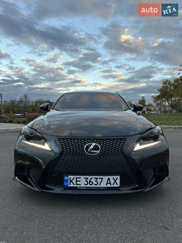 Седан Lexus IS 2015 в Кривом Роге