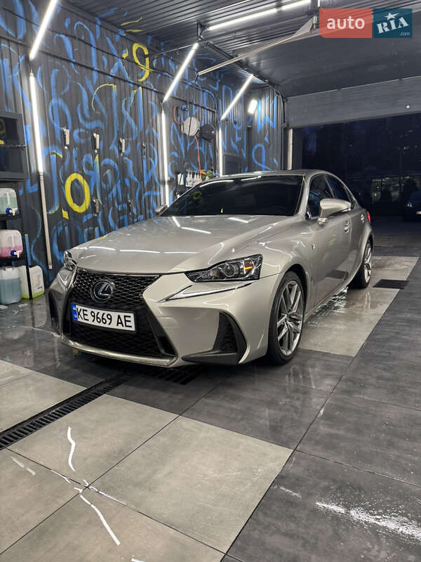 Седан Lexus IS 2016 в Днепре