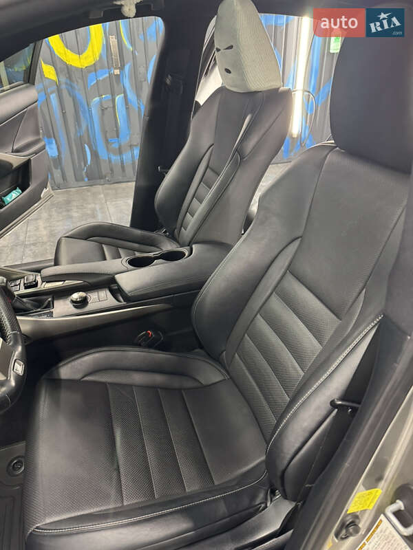 Седан Lexus IS 2016 в Днепре