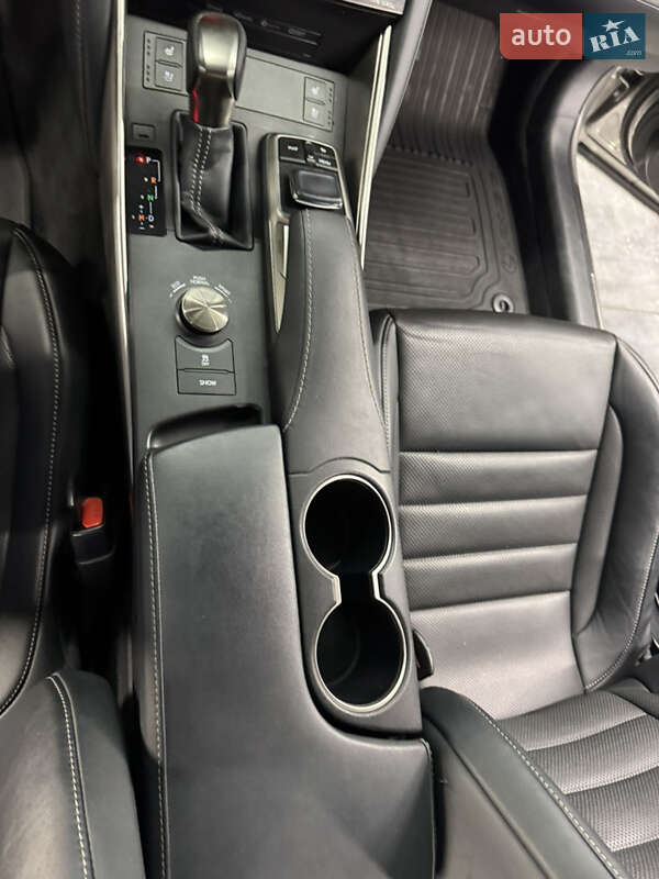 Седан Lexus IS 2016 в Днепре