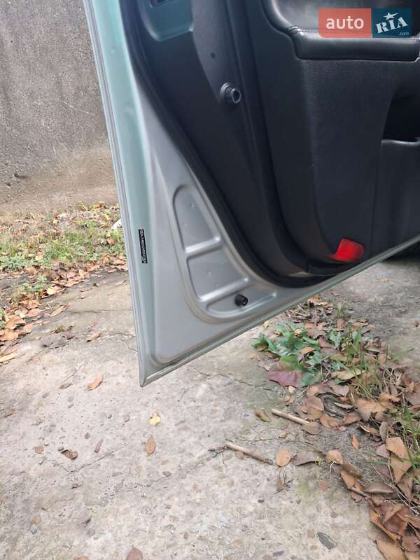 Седан Lexus IS 2005 в Полтаві