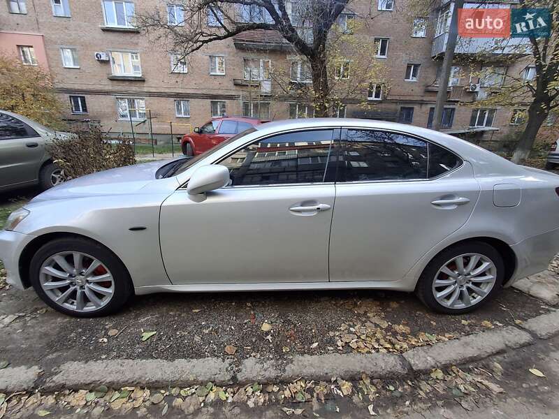Седан Lexus IS 2005 в Полтаві