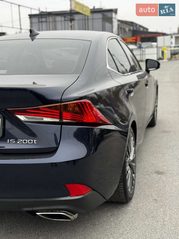 Седан Lexus IS 2017 в Днепре