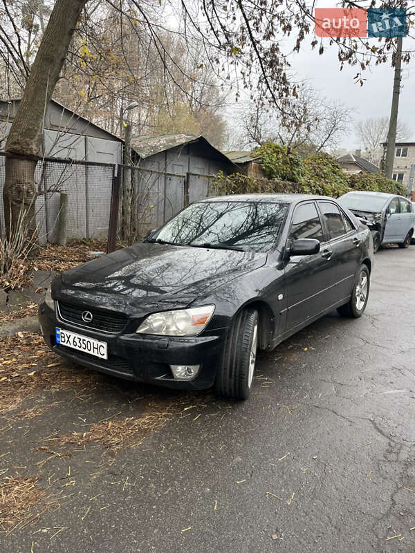 Седан Lexus IS 1999 в Києві